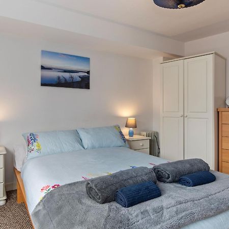 Dan Y Bryn - A Lovely 3 Bedroom House Centrally Located In Лаарн Екстериор снимка