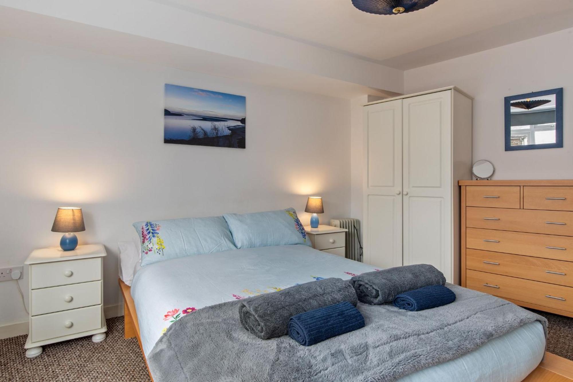Dan Y Bryn - A Lovely 3 Bedroom House Centrally Located In Лаарн Екстериор снимка